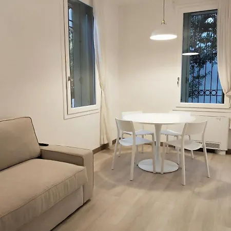 Via Poma Apartments&rooms * Верона