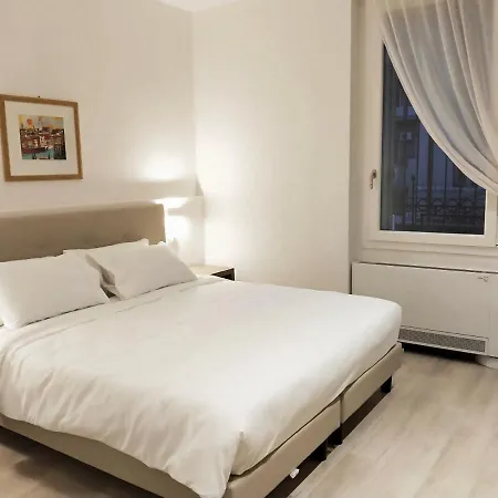 Διαμέρισμα Via Poma Apartments&rooms *