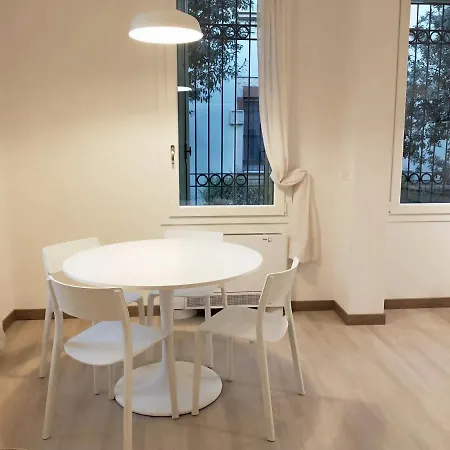Via Poma Apartments&rooms 아파트 베로나