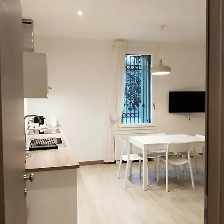 Daire Via Poma Apartments&rooms *