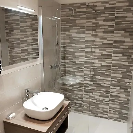 Via Poma Apartments&rooms 아파트 베로나