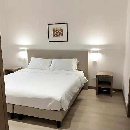 Via Poma Apartments&rooms * 베로나