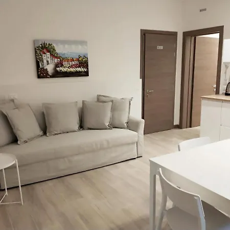Daire Via Poma Apartments&rooms *